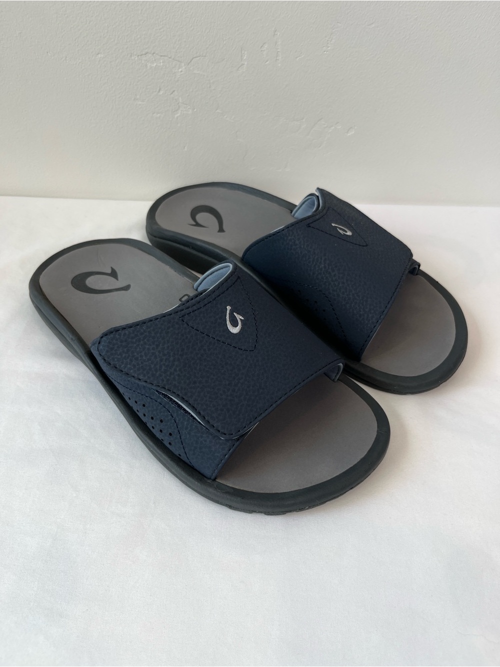OluKai Nalu Slide Mens 8 Trench Blue Charcoal Sandals 10332-DE26 Water Resistant